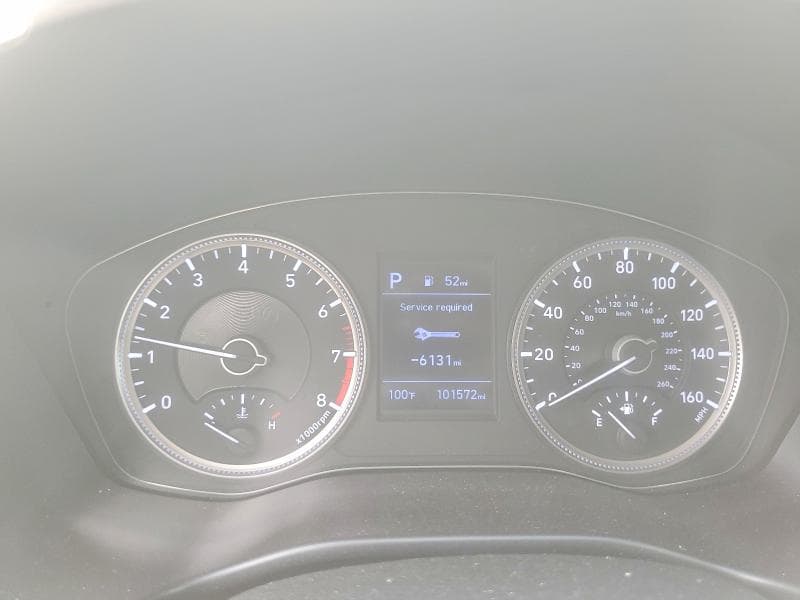2020 HYUNDAI SANTA FE SE 9