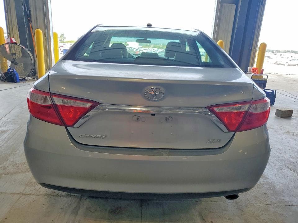 2017 TOYOTA CAMRY XLE 6