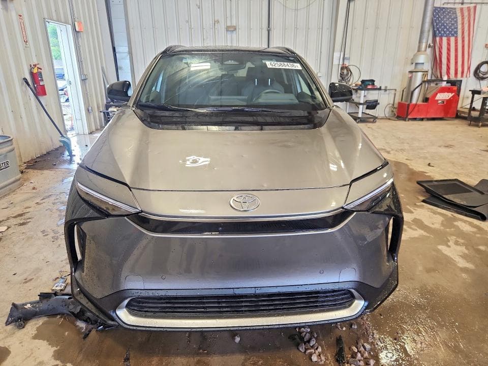 2023 TOYT UNKNOWN 5