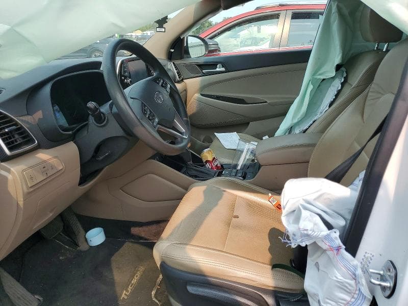 2020 HYUNDAI TUCSON SE 7