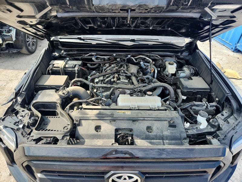 2025 TOYOTA TACOMA SR 11