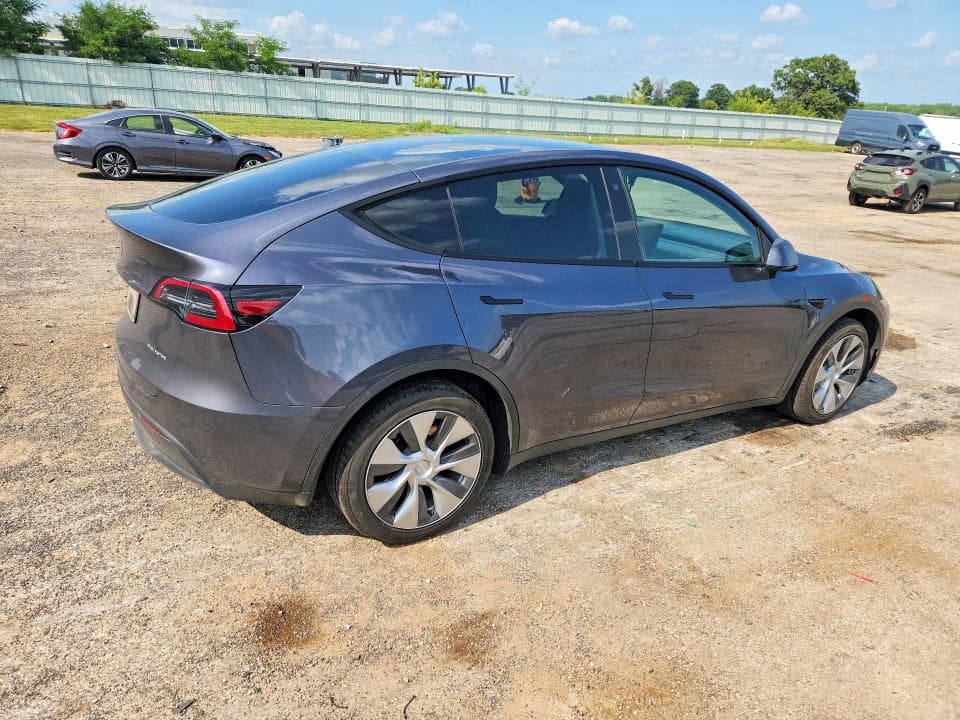2023 TESLA MODEL Y 3