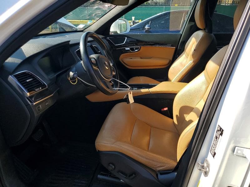 2017 VOLVO XC90 T6 7