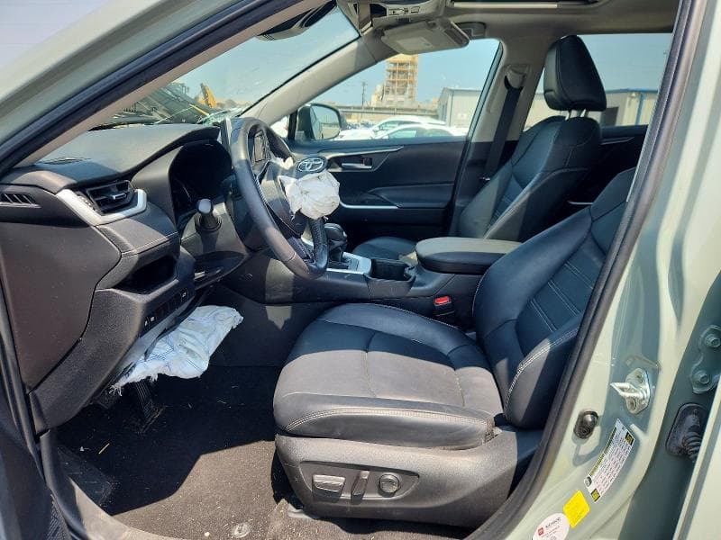 2023 TOYOTA RAV4 XLE PREMIUM 7