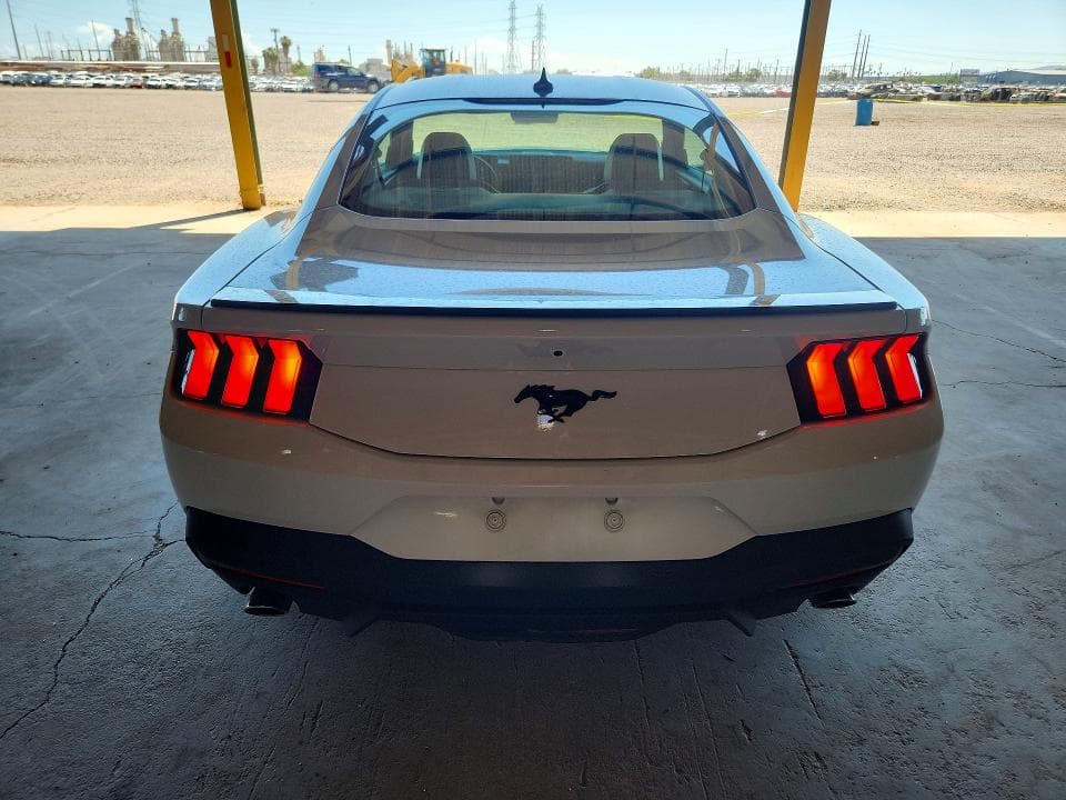 2025 FORD MUSTANG 6
