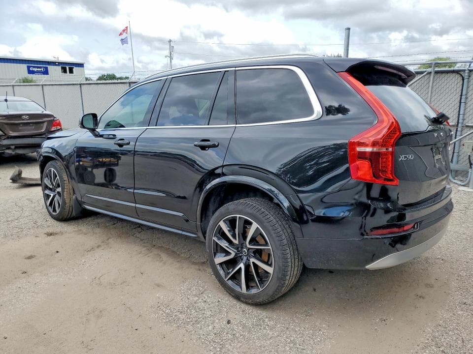 2022 VOLVO XC90 T6 MOMENTUM 2