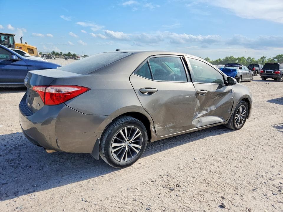 2017 TOYOTA COROLLA LE 3