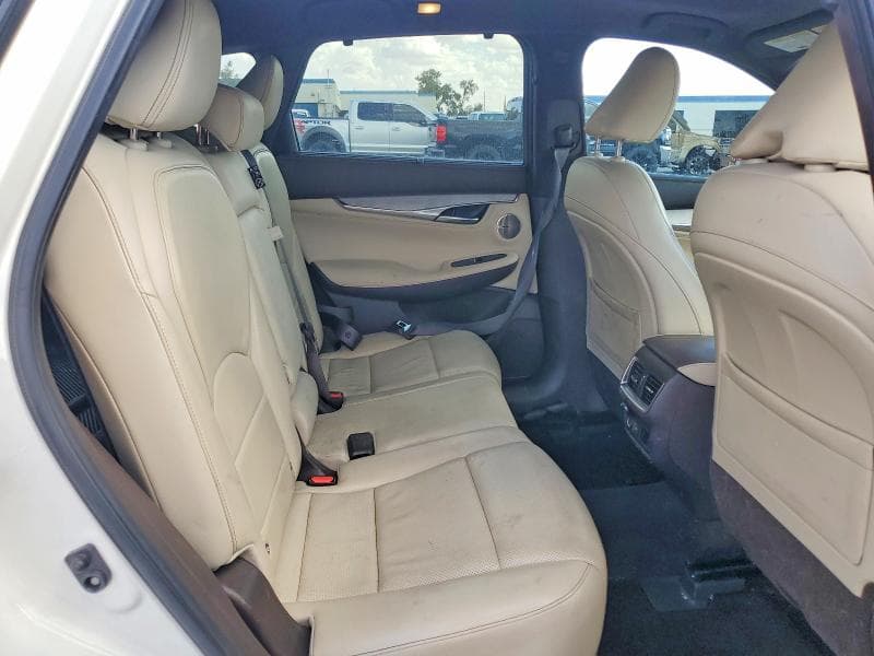 2019 INFINITI QX50 ESSENTIAL 11