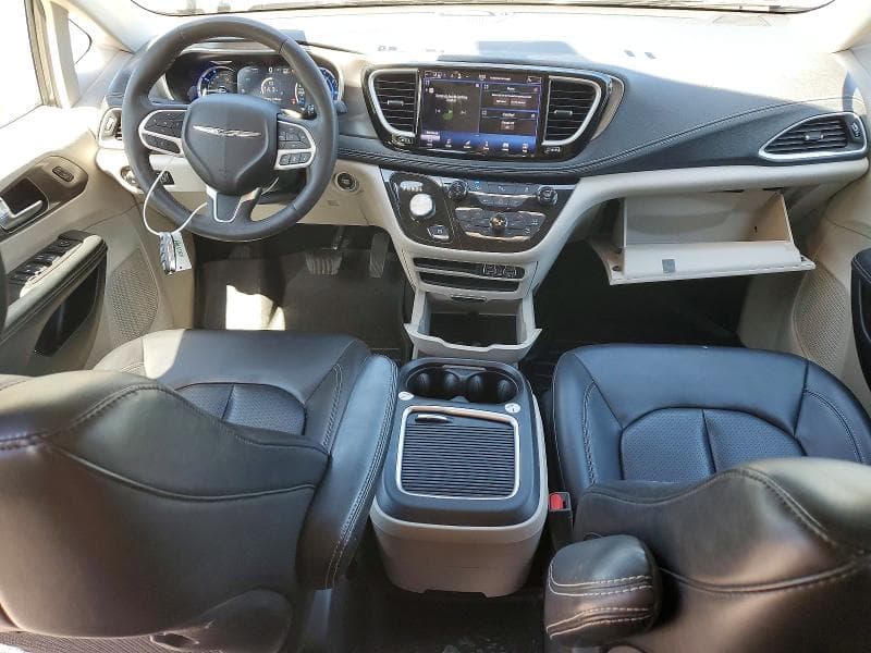 2023 CHRYSLER PACIFICA HYBRID TOURING L 8