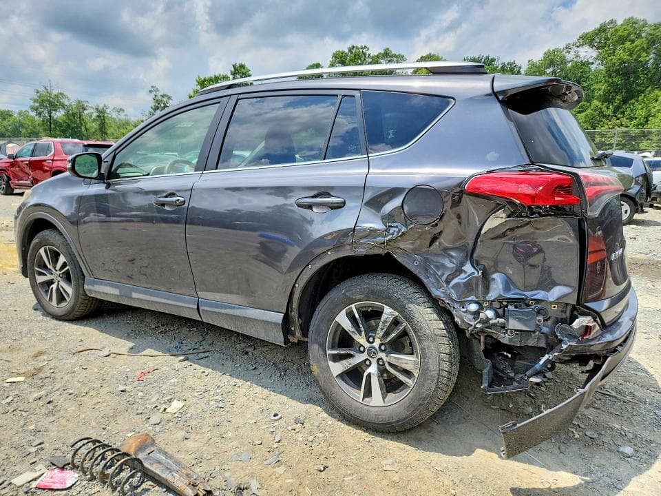 2017 TOYOTA RAV4 XLE 2