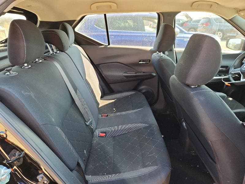 2018 NISSAN KICKS SV 11