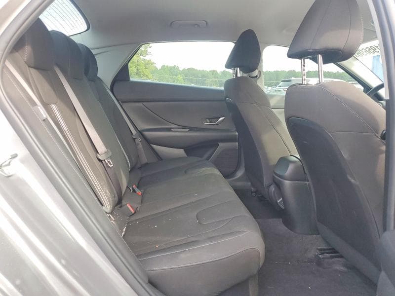 2024 HYUNDAI ELANTRA BLUE 10