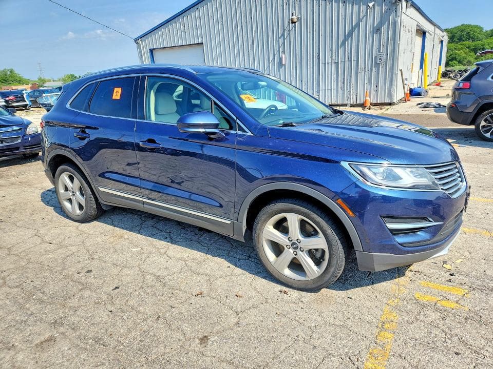 2017 LINCOLN MKC PREMIERE 4
