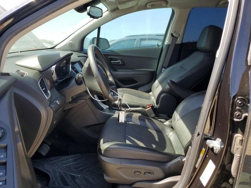 2020 CHEVROLET TRAX 1LT 7