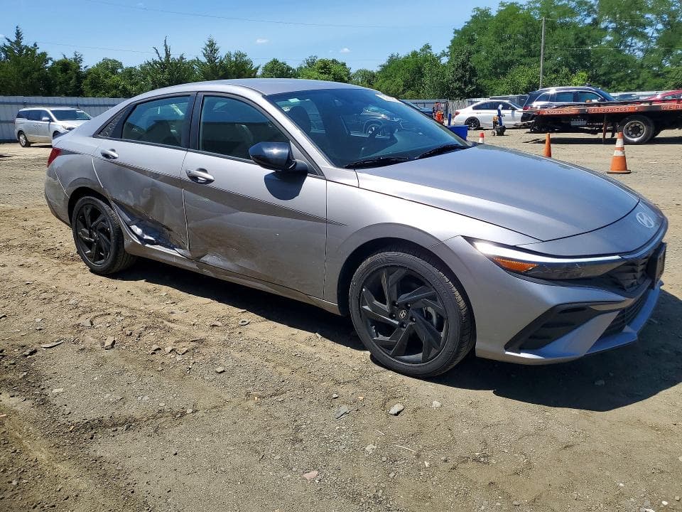 2026 HYUNDAI ELANTRA SEL SPORT 4