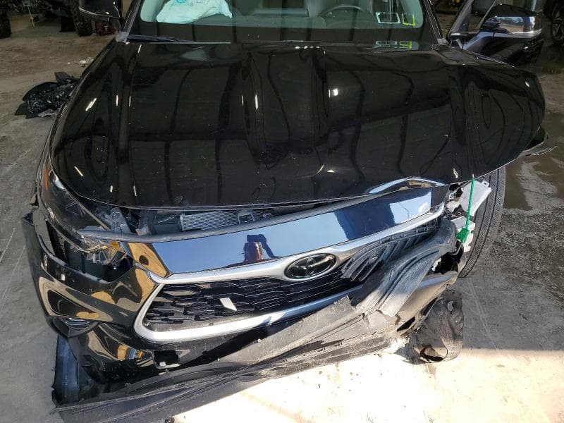 2023 TOYOTA HIGHLANDER XLE 11