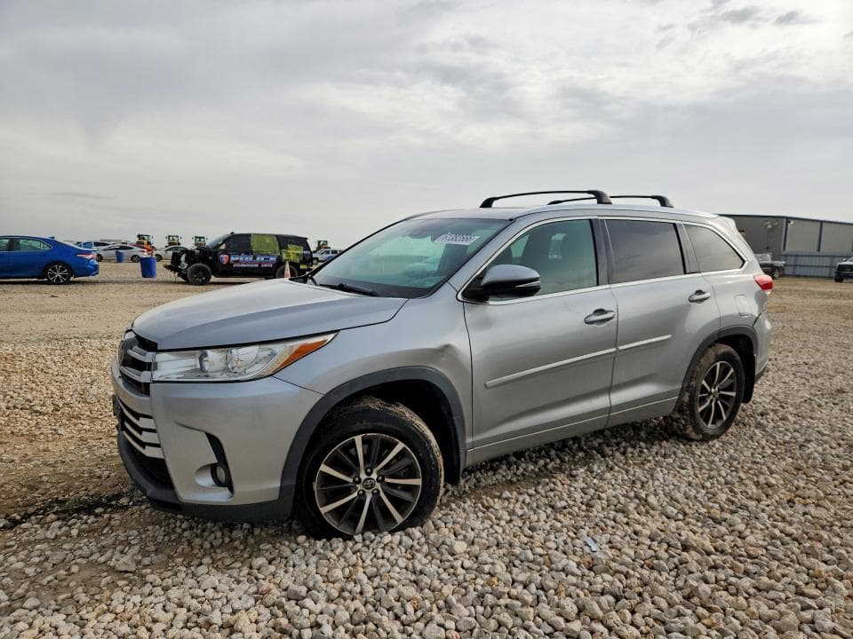 2017 TOYOTA HIGHLANDER XLE - 1