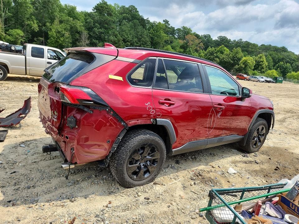 2019 TOYOTA RAV4 LE 3