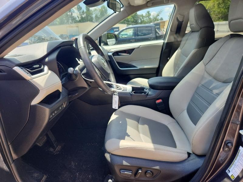 2021 TOYOTA RAV4 XLE PREMIUM 7