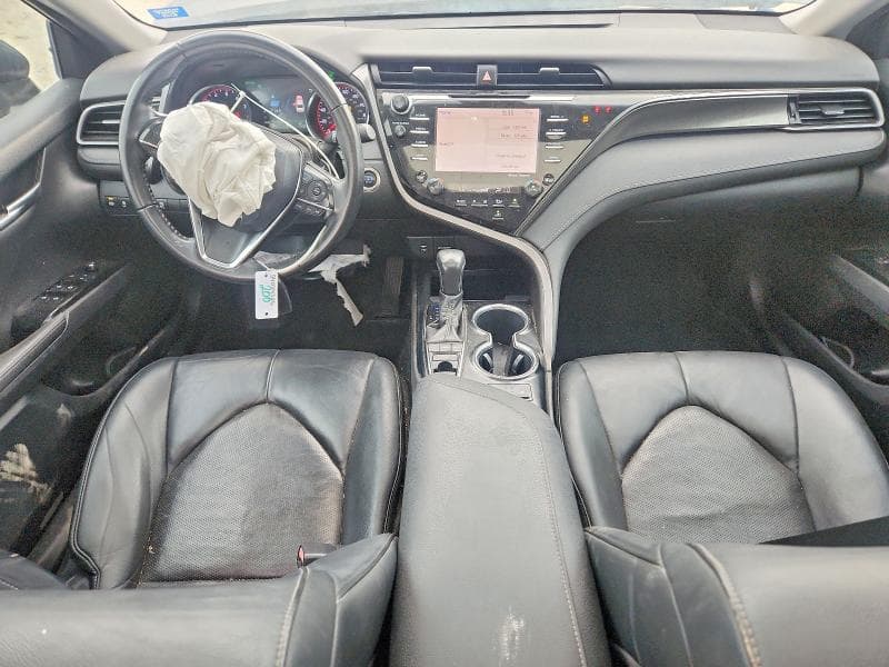 2019 TOYOTA CAMRY XSE 8