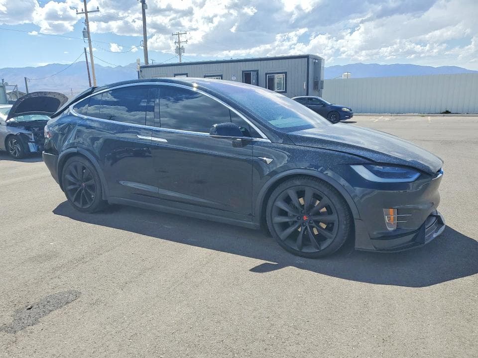 2018 TESLA MODEL X 4