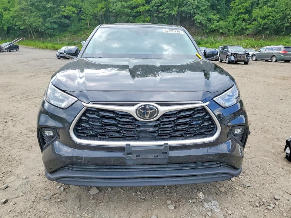 2020 TOYOTA HIGHLANDER LE 5