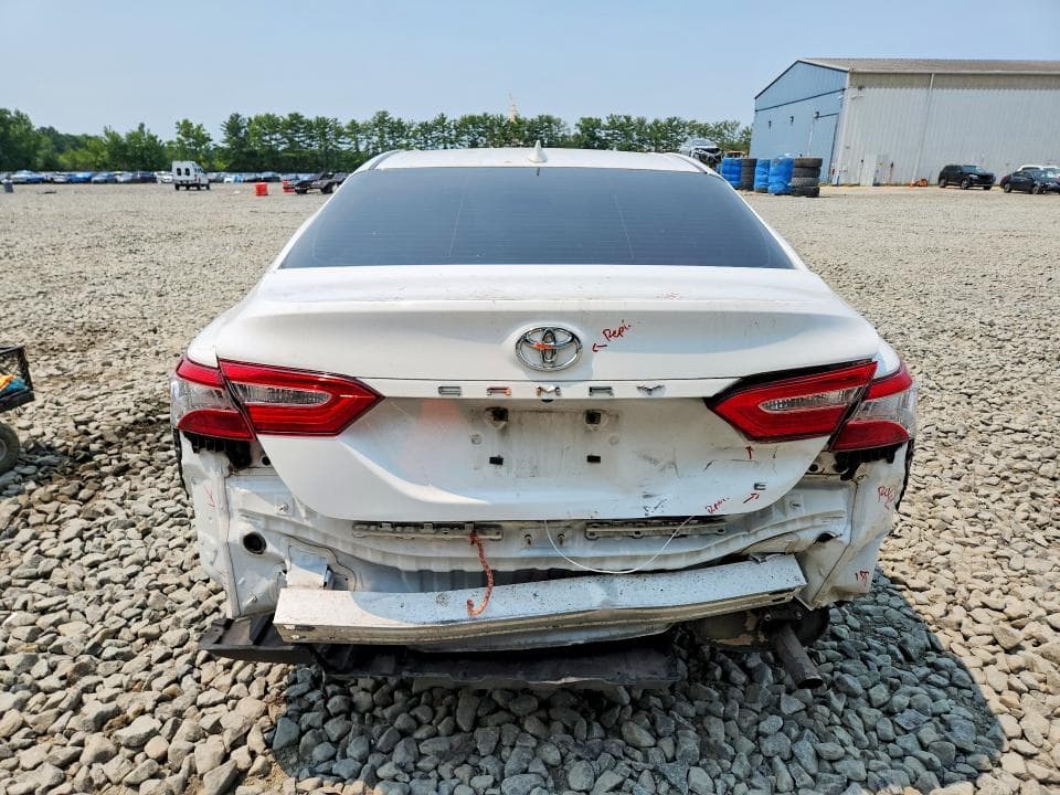 2019 TOYOTA CAMRY LE 6