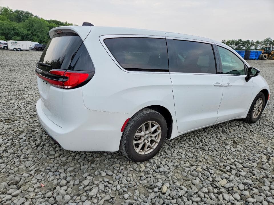 2024 CHRYSLER PACIFICA TOURING L 3