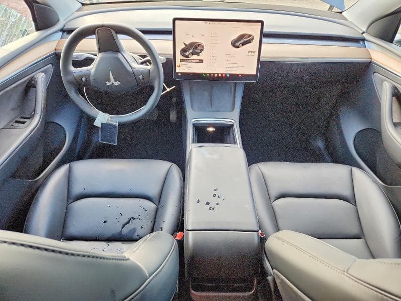 2024 TESLA MODEL Y 8
