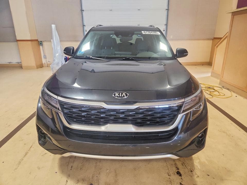 2021 KIA SELTOS S 5