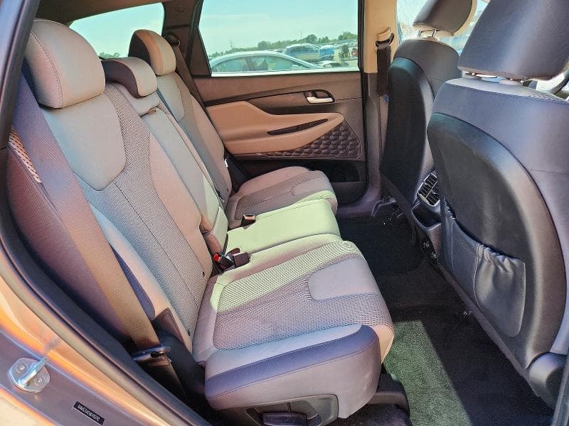 2019 HYUNDAI SANTA FE SE 11