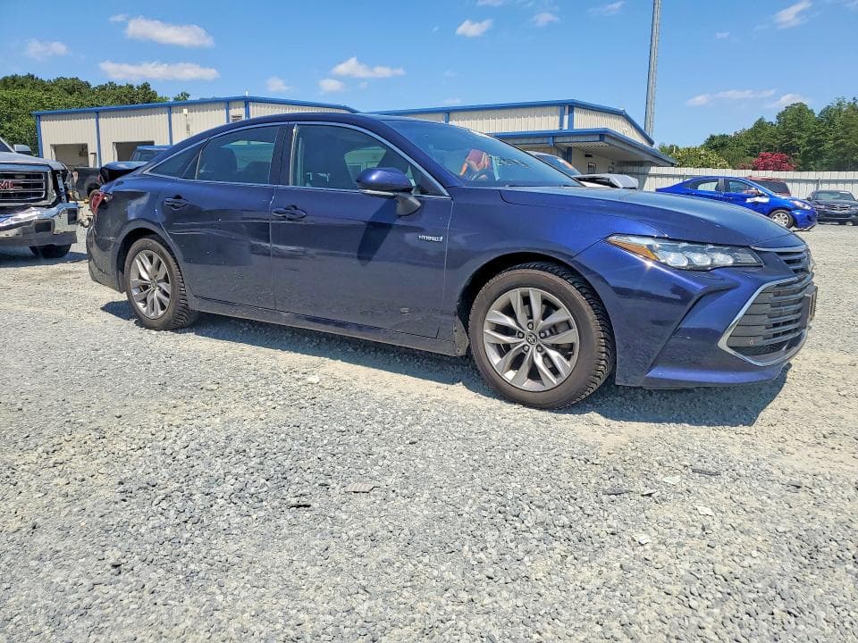 2021 TOYOTA AVALON XLE 4