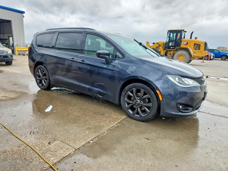 2019 CHRYSLER PACIFICA TOURING L PLUS 4