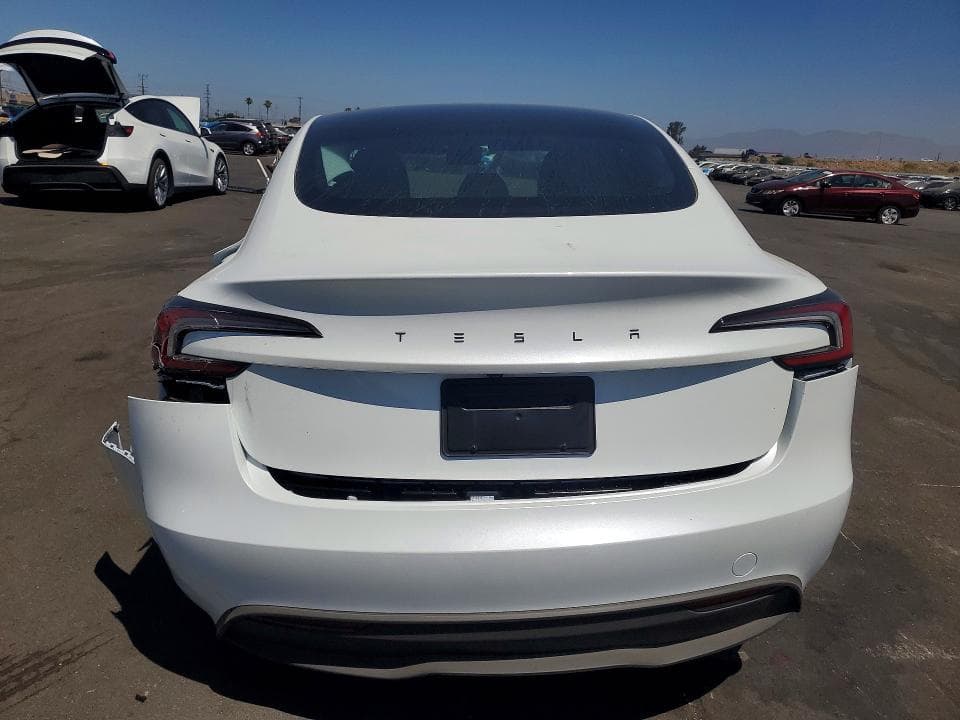 2026 TESLA MODEL 3 6