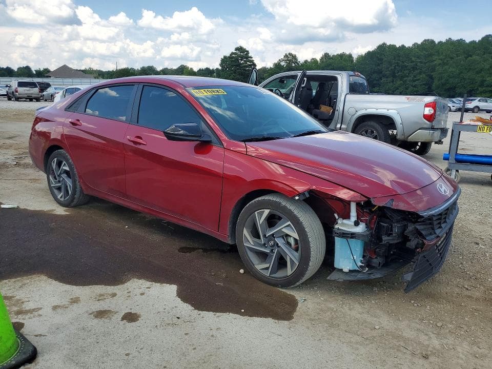 2025 HYUNDAI ELANTRA SEL SPORT 4