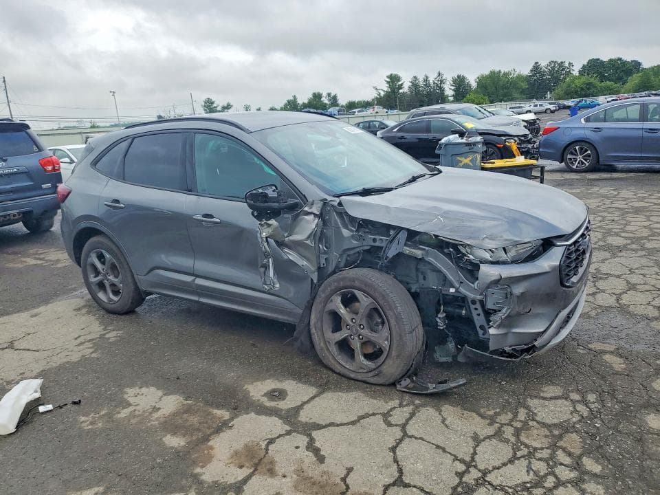 2023 FORD ESCAPE ST LINE 4