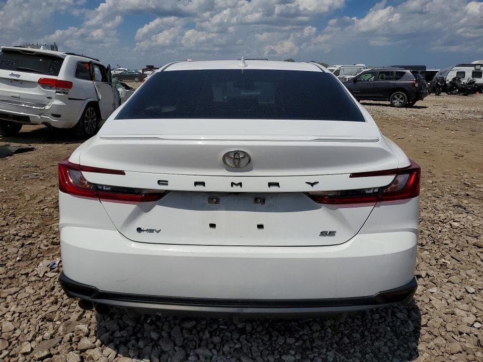 2025 TOYOTA CAMRY SE 6