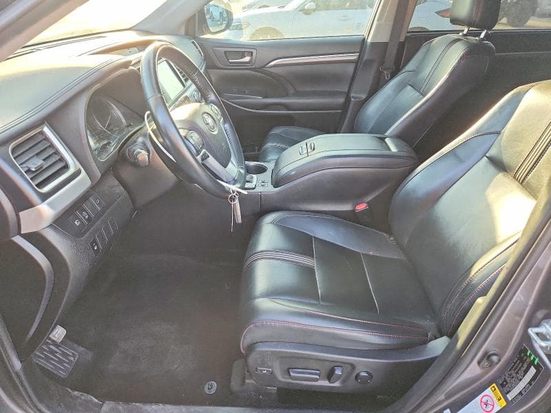 2019 TOYOTA HIGHLANDER SE 7