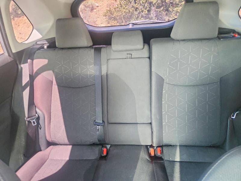 2020 TOYOTA RAV4 XLE 10