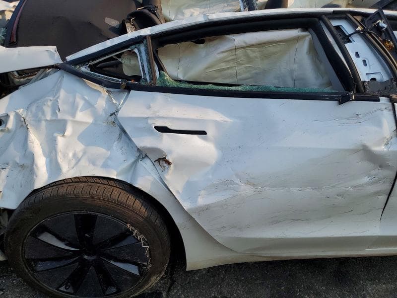2025 TESLA MODEL 3 10