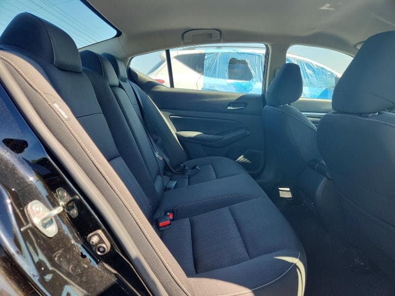 2022 NISSAN ALTIMA SV 10