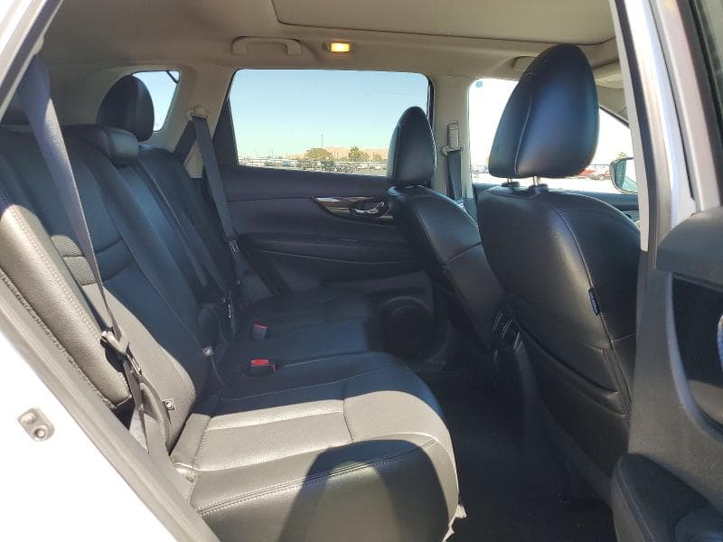 2019 NISSAN ROGUE SL 10