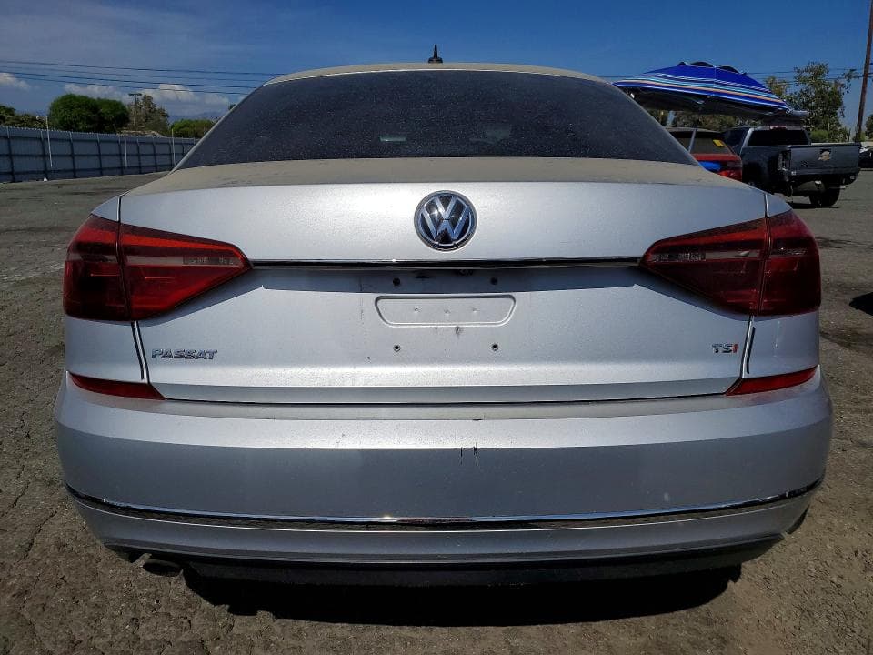 2017 VOLKSWAGEN PASSAT S 11