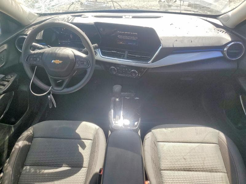 2026 CHEVROLET TRAX 1LT 8