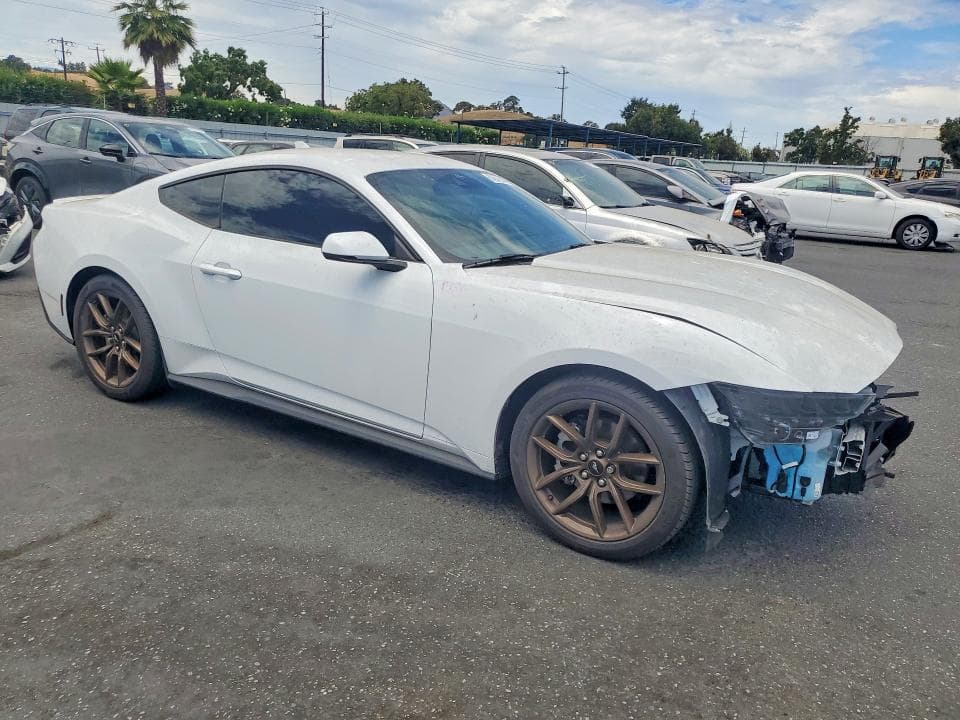 2025 FORD MUSTANG 4