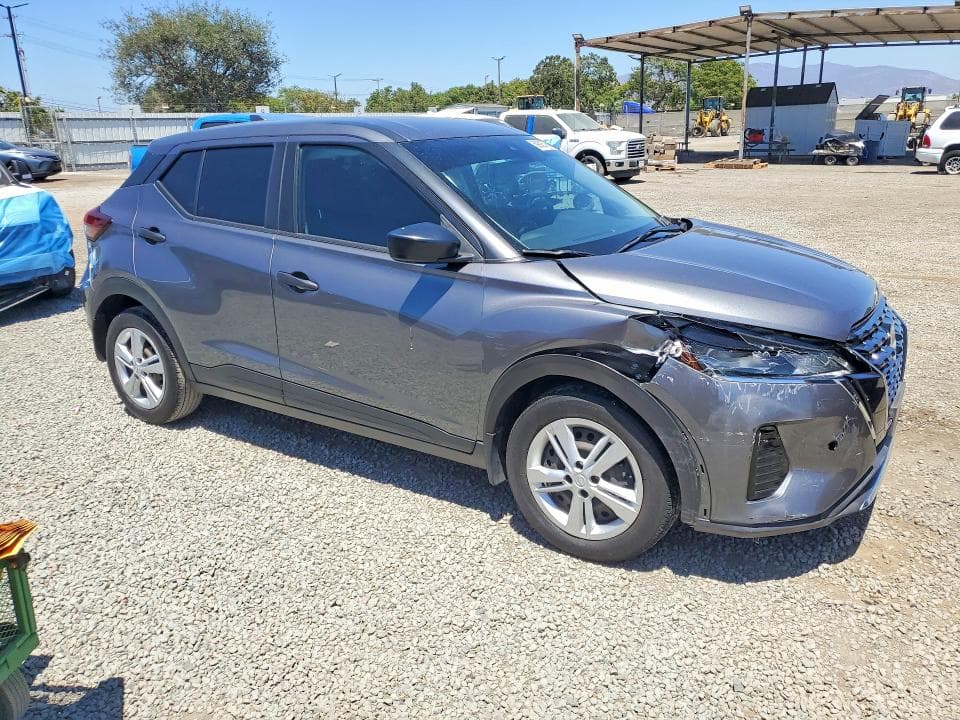 2023 NISSAN KICKS S 4