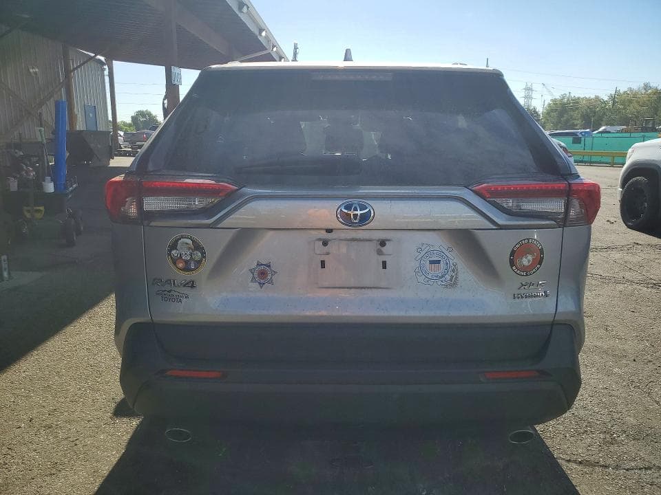 2021 TOYOTA RAV4 HYBRID XLE 6