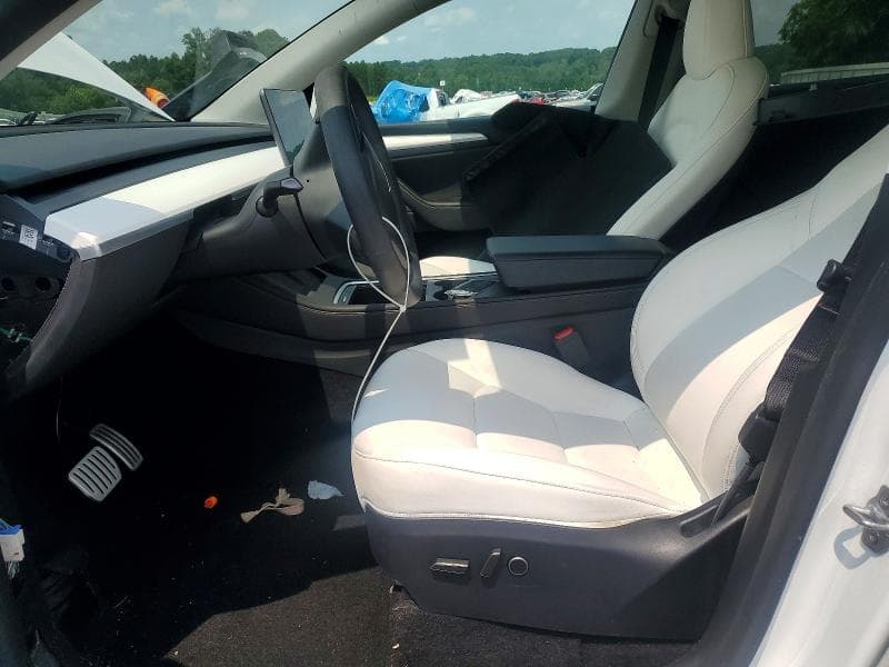 2025 TESLA MODEL Y 7