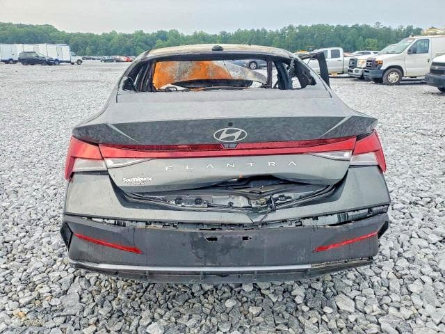 2025 HYUNDAI ELANTRA SE 6