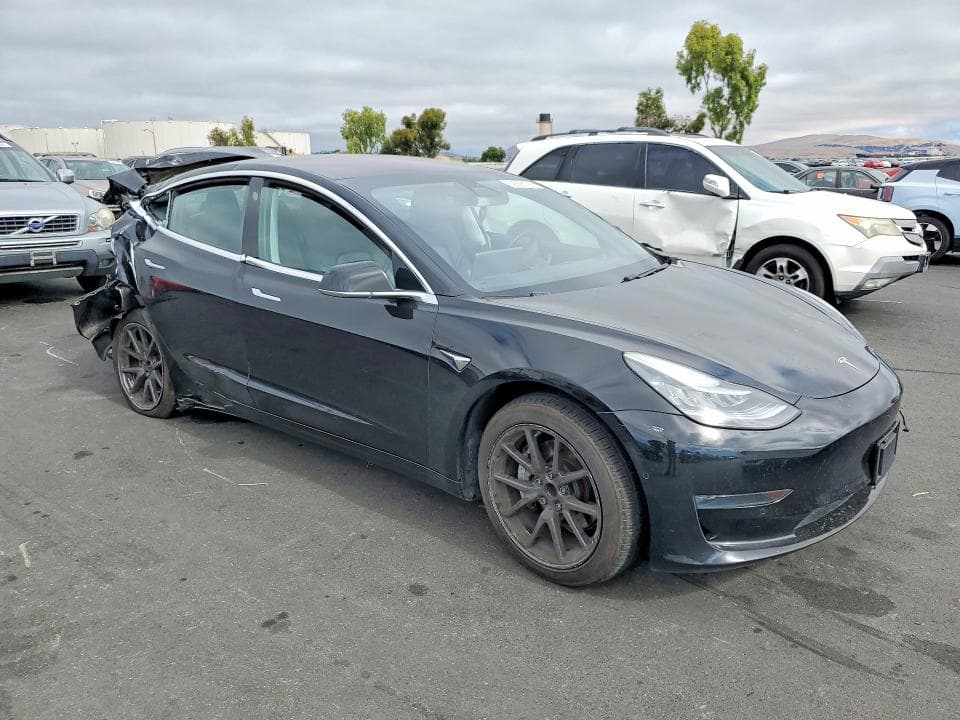 2018 TESLA MODEL 3 4